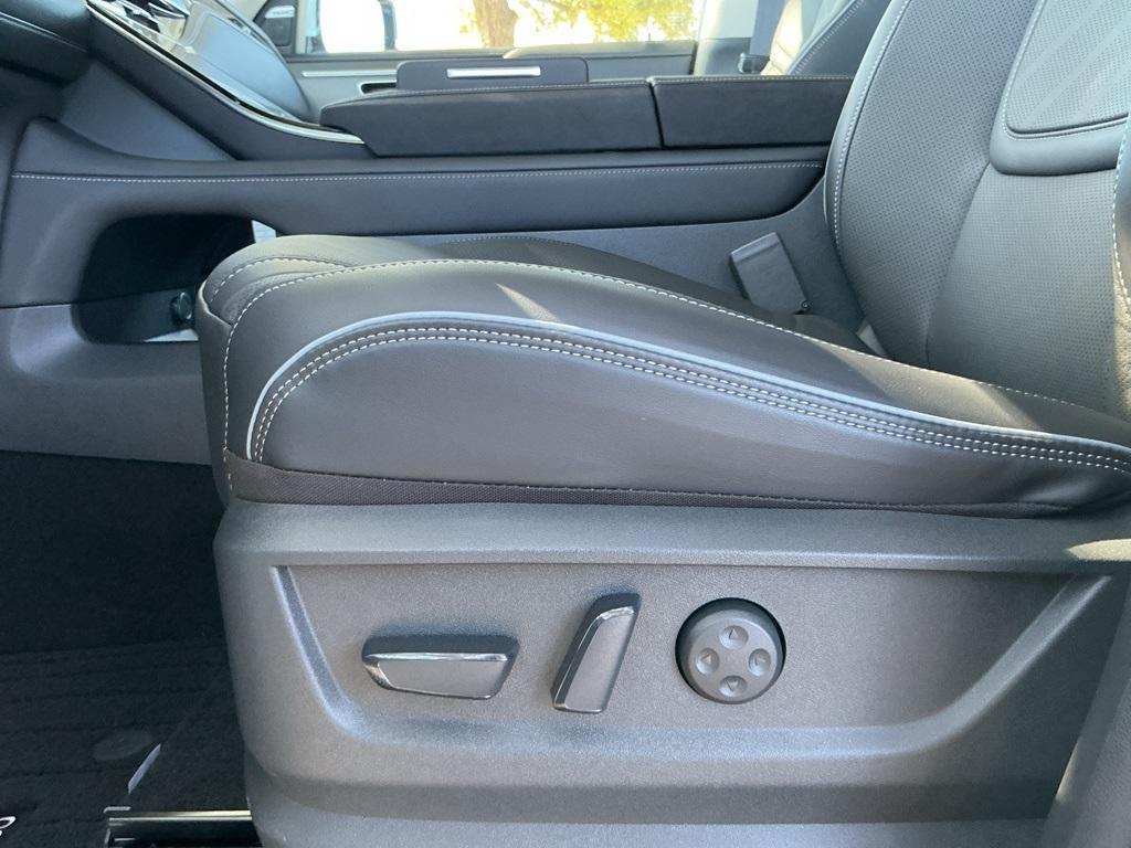 new 2026 INFINITI QX80 car, priced at $93,600