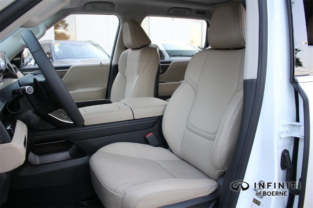 new 2026 INFINITI QX80 car, priced at $92,440