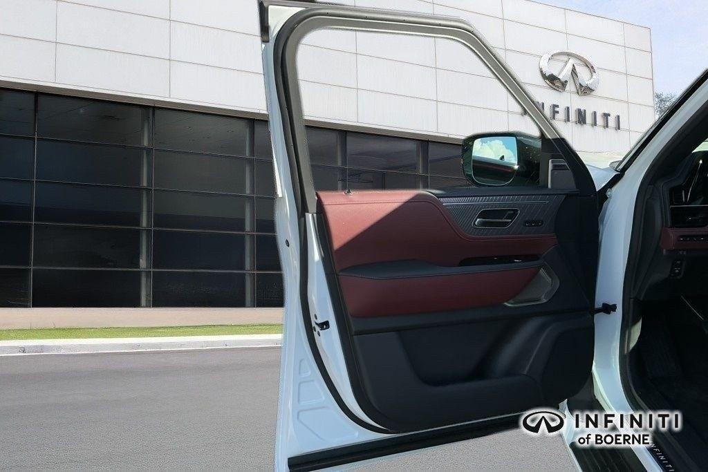 new 2026 INFINITI QX80 car, priced at $110,920
