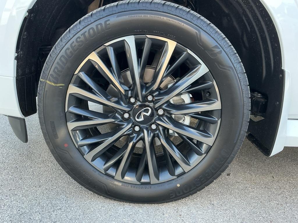 new 2026 INFINITI QX80 car, priced at $111,980