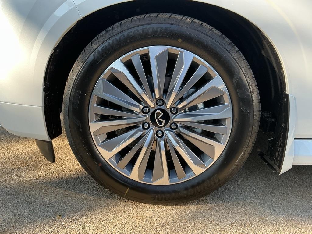 new 2026 INFINITI QX80 car, priced at $92,540