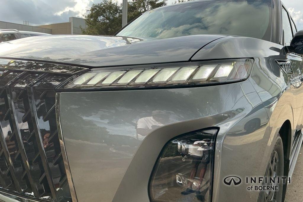 new 2026 INFINITI QX80 car, priced at $97,320