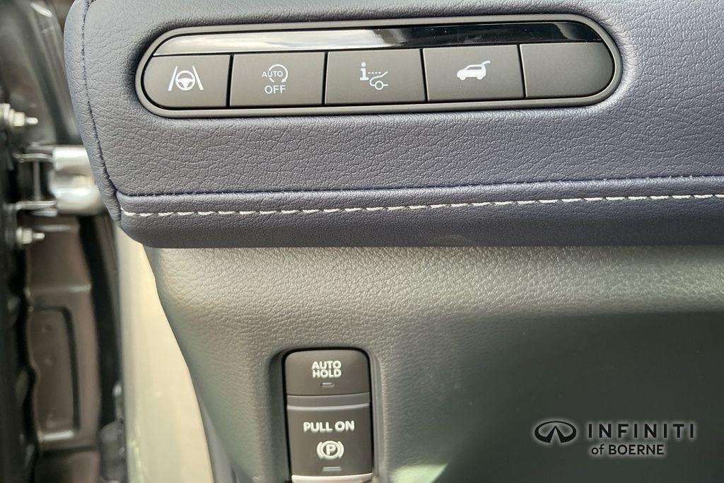 new 2026 INFINITI QX80 car, priced at $97,320