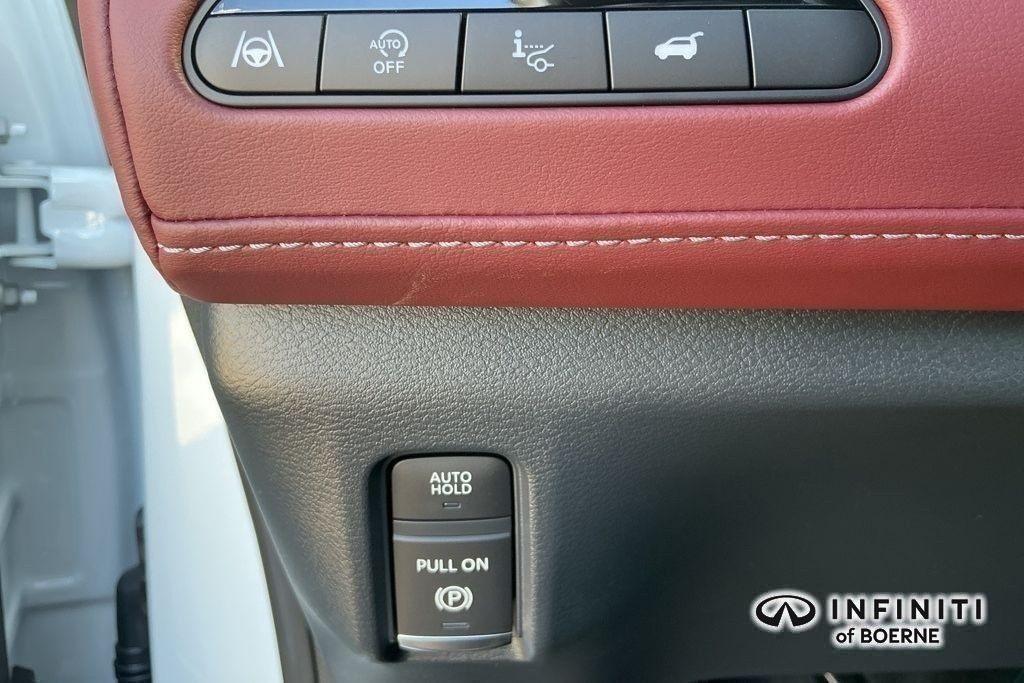 new 2026 INFINITI QX80 car, priced at $110,160