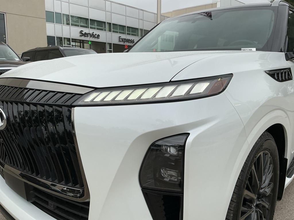 new 2026 INFINITI QX80 car, priced at $111,980