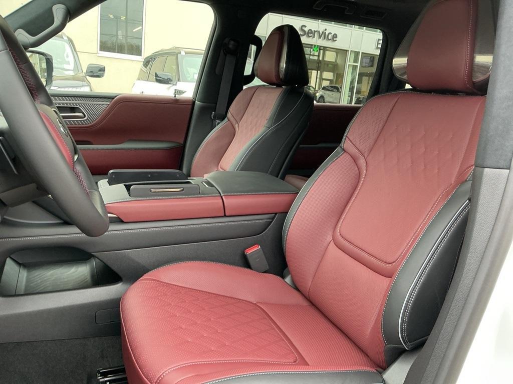 new 2026 INFINITI QX80 car, priced at $111,980