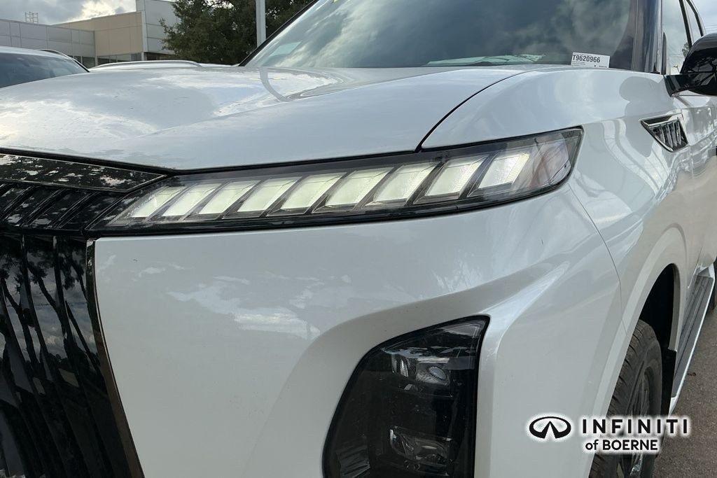 new 2026 INFINITI QX80 car, priced at $110,920