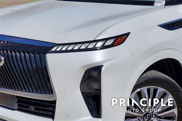 new 2025 INFINITI QX80 car, priced at $90,100
