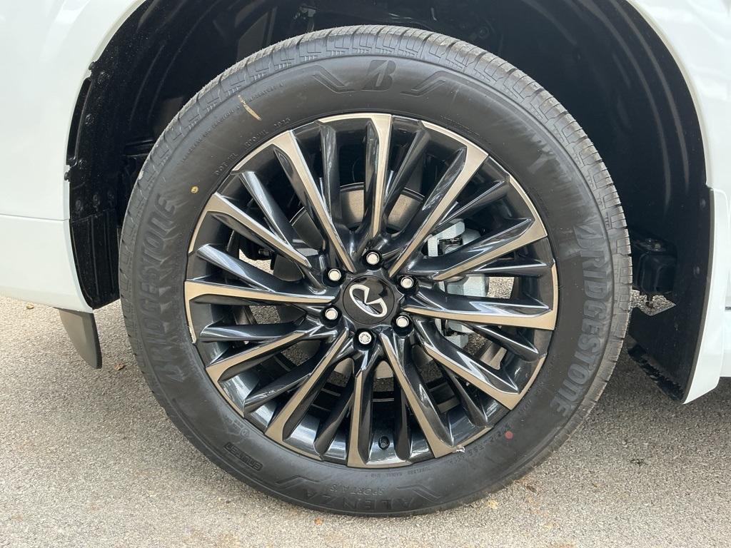 new 2026 INFINITI QX80 car, priced at $110,920