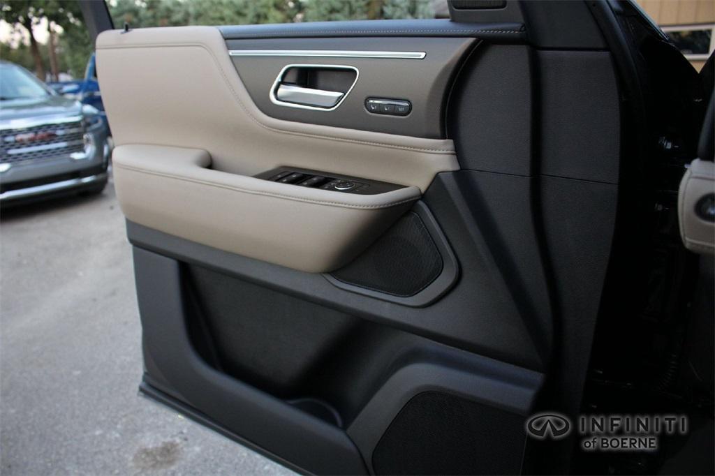 new 2026 INFINITI QX80 car, priced at $85,235