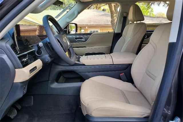 new 2025 INFINITI QX80 car, priced at $81,617