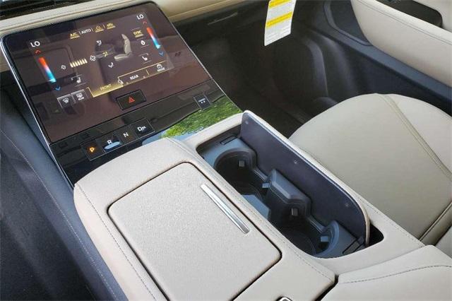 new 2025 INFINITI QX80 car, priced at $81,617