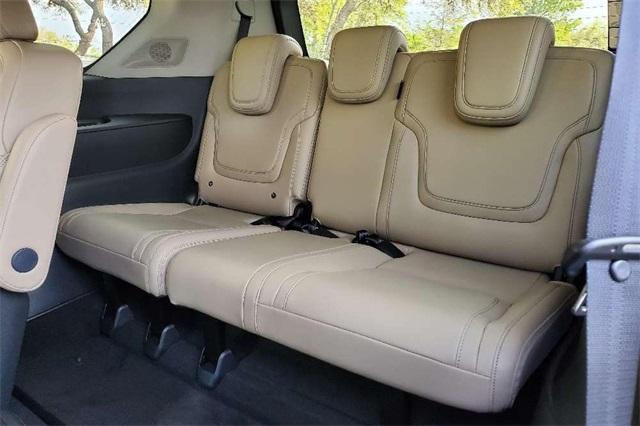 new 2025 INFINITI QX80 car, priced at $81,617