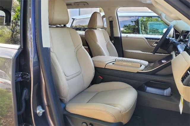 new 2025 INFINITI QX80 car, priced at $81,617