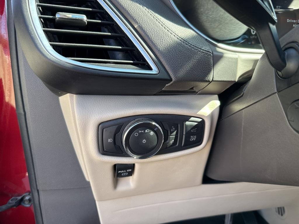 used 2019 Lincoln Nautilus car, priced at $18,994