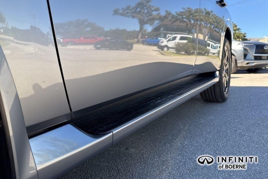 new 2026 INFINITI QX80 car, priced at $97,320