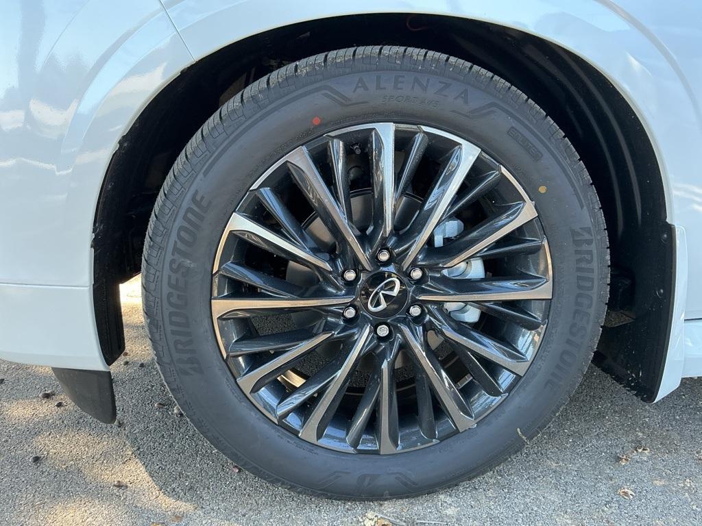 new 2026 INFINITI QX80 car, priced at $111,980