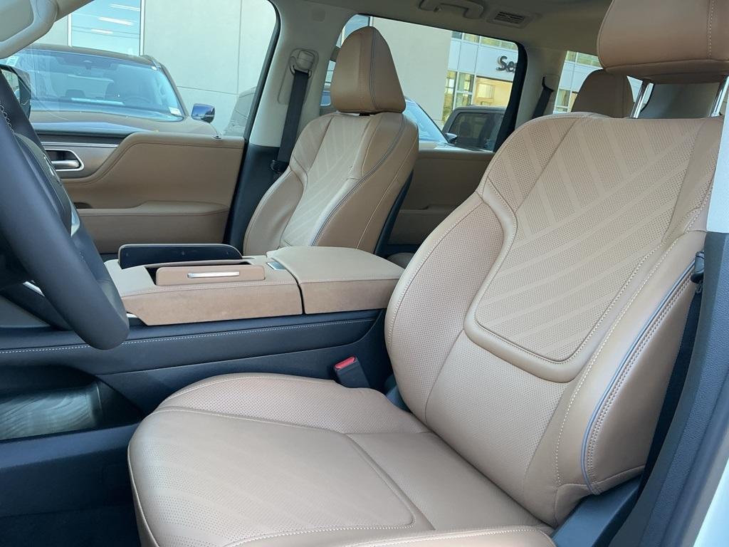 new 2026 INFINITI QX80 car, priced at $93,600