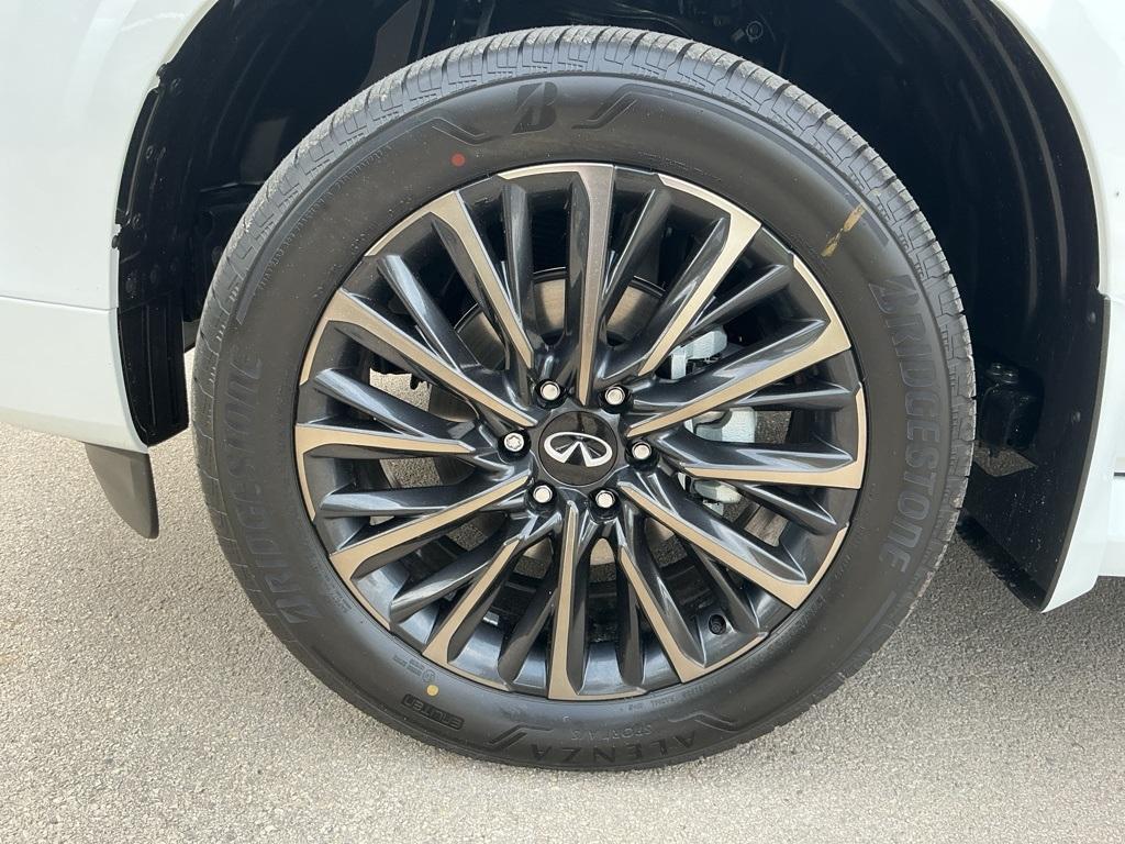 new 2026 INFINITI QX80 car, priced at $109,860