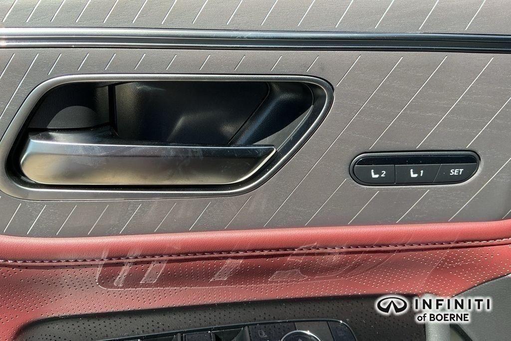 new 2026 INFINITI QX80 car, priced at $103,765