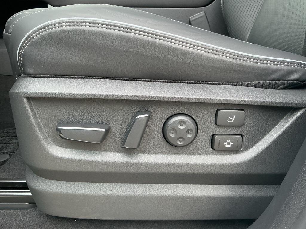 new 2026 INFINITI QX80 car, priced at $111,980