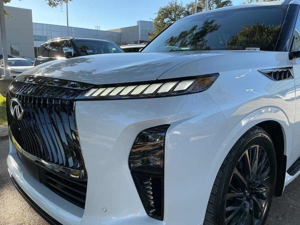 new 2026 INFINITI QX80 car, priced at $110,980