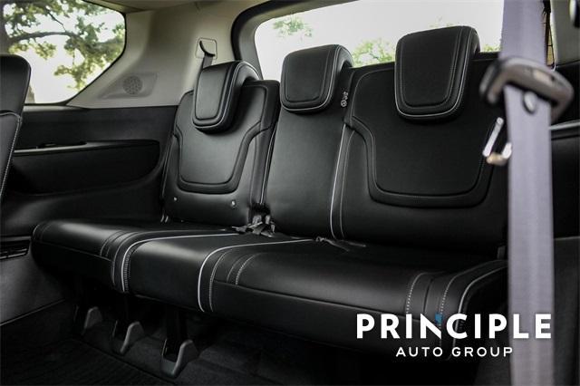 new 2025 INFINITI QX80 car, priced at $86,635