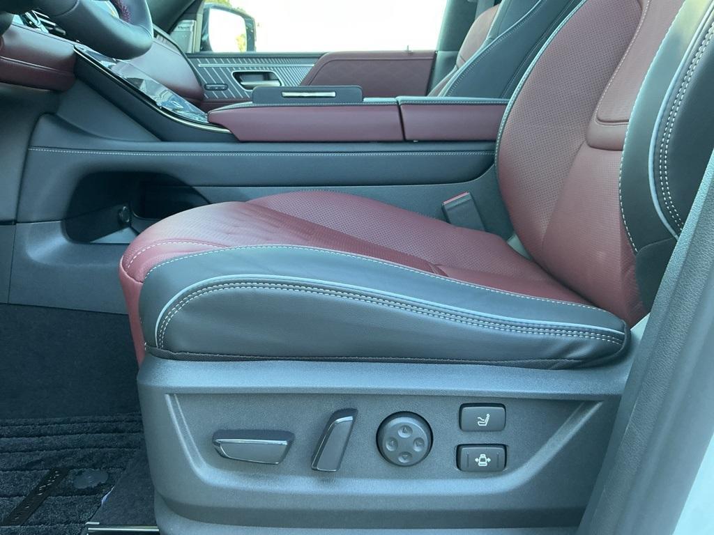 new 2026 INFINITI QX80 car, priced at $110,160