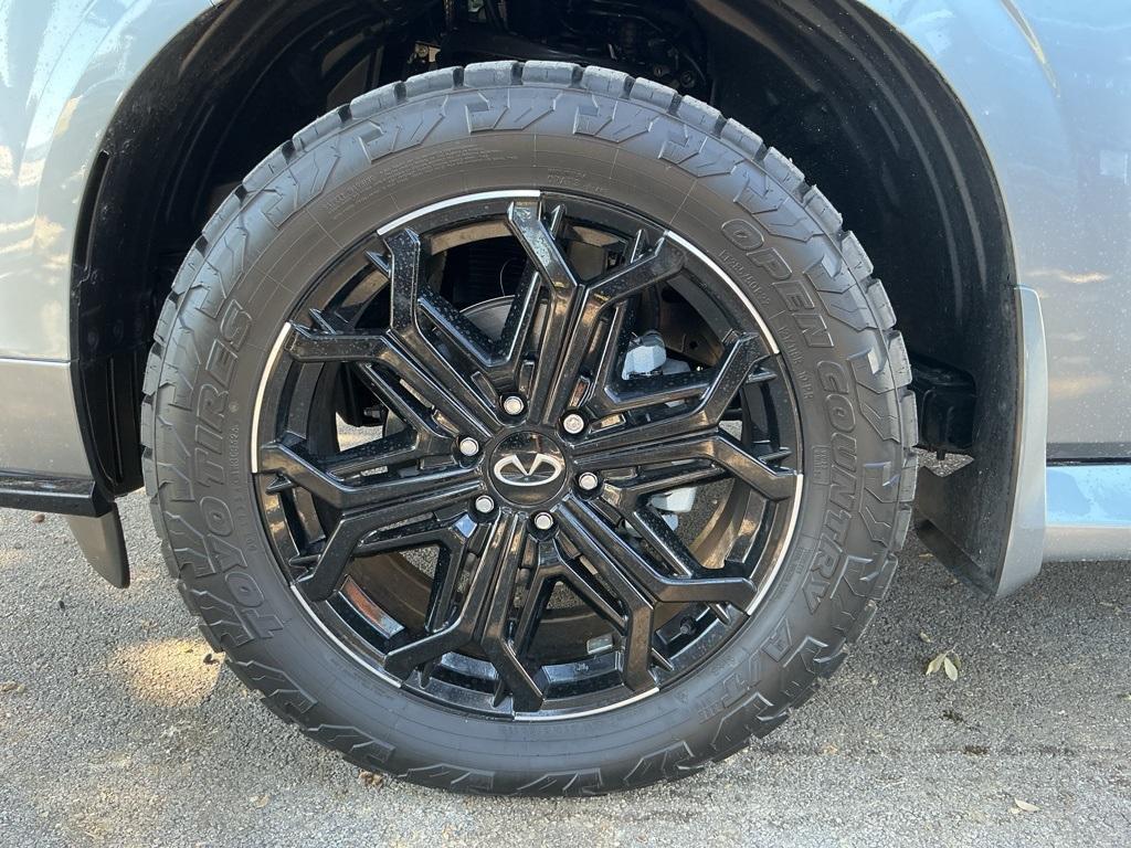 new 2026 INFINITI QX80 car, priced at $97,320