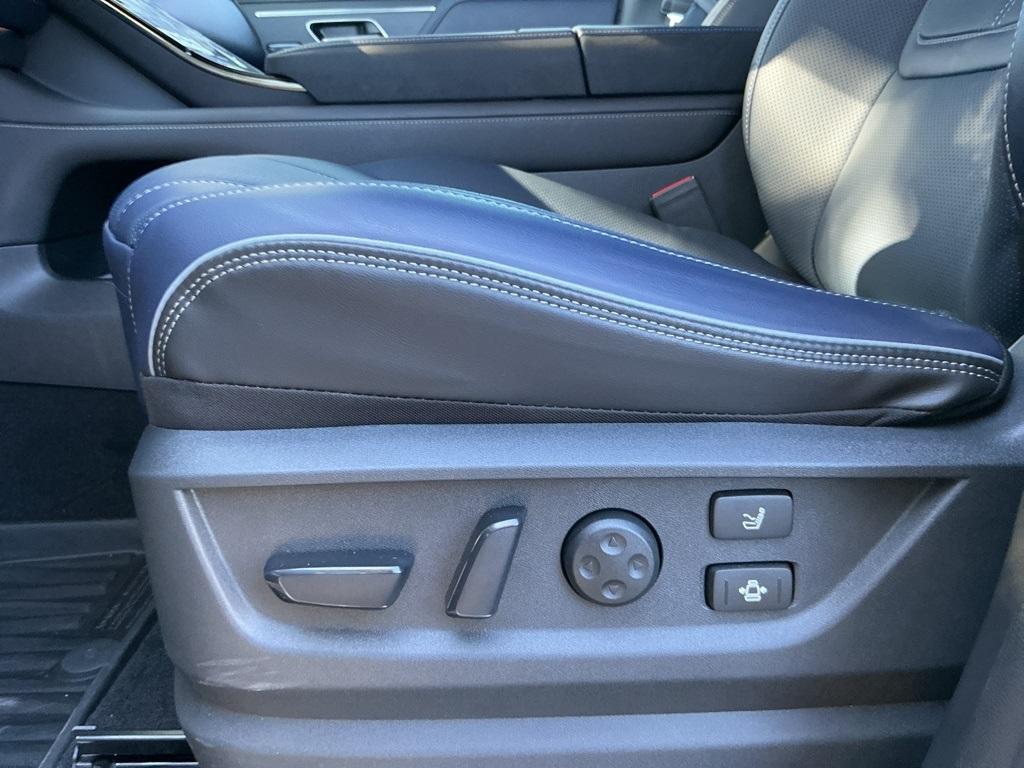 new 2026 INFINITI QX80 car, priced at $97,320