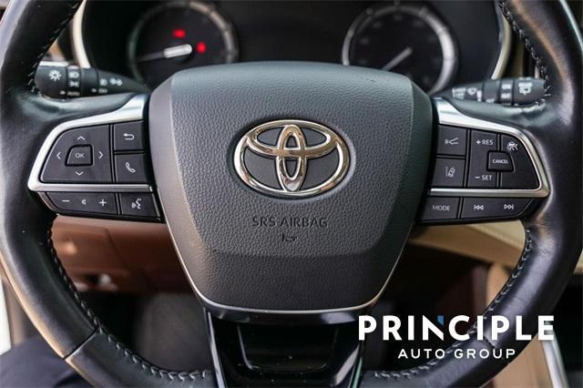 used 2020 Toyota Highlander car, priced at $29,997