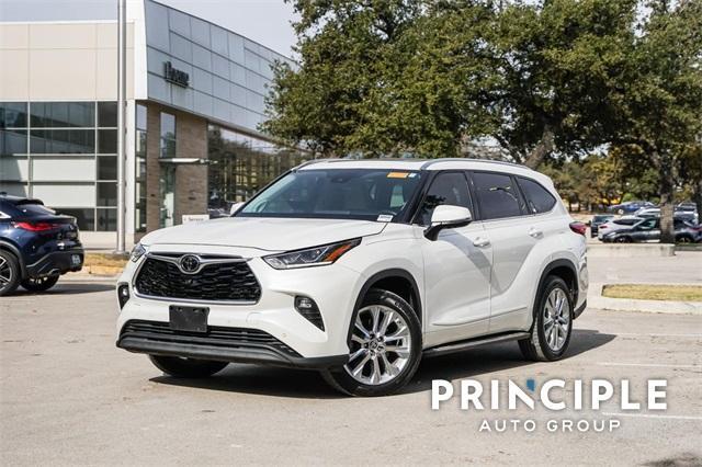 used 2020 Toyota Highlander car, priced at $29,997