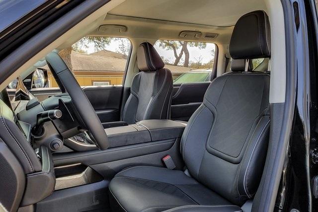 new 2025 INFINITI QX80 car, priced at $98,500