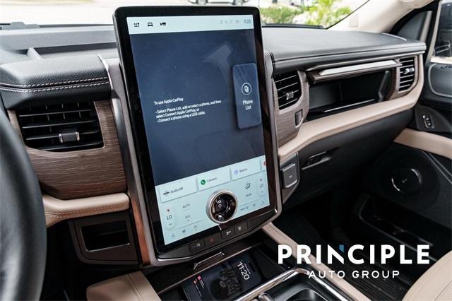 used 2024 Ford Expedition car, priced at $62,908