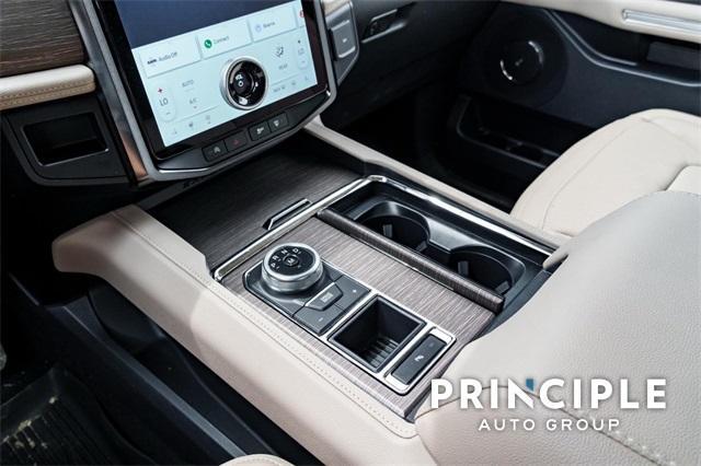 used 2024 Ford Expedition car, priced at $62,908