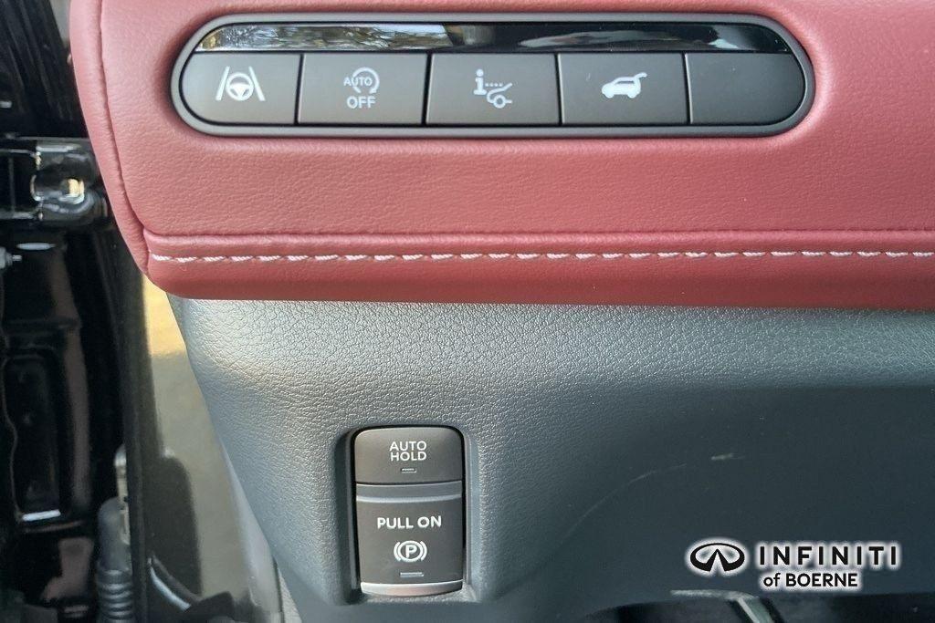 new 2026 INFINITI QX80 car, priced at $108,655