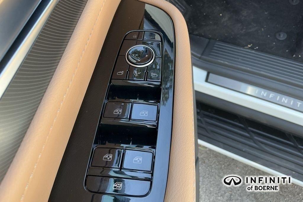 new 2026 INFINITI QX80 car, priced at $93,600