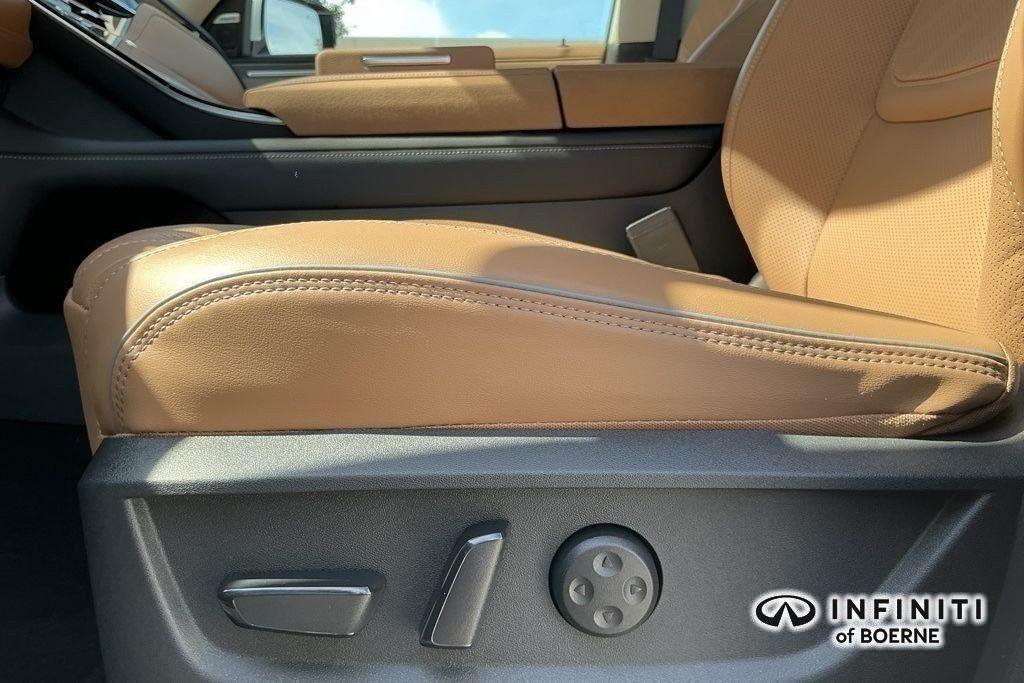 new 2026 INFINITI QX80 car, priced at $93,600