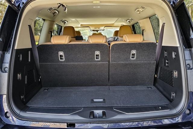 new 2025 INFINITI QX80 car, priced at $85,024