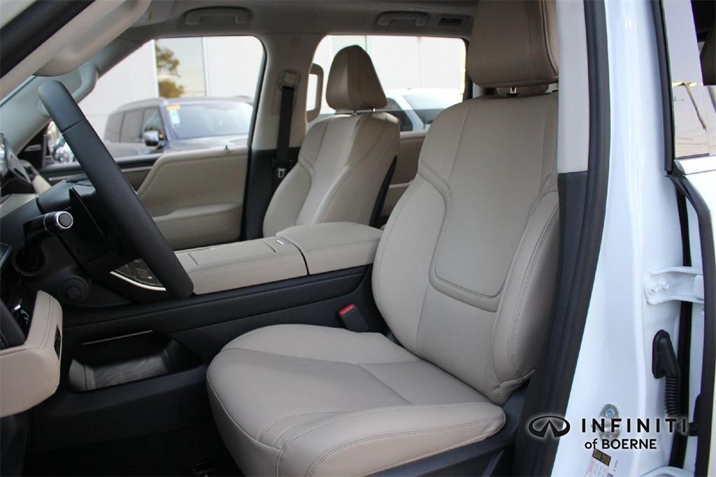 new 2026 INFINITI QX80 car, priced at $84,860