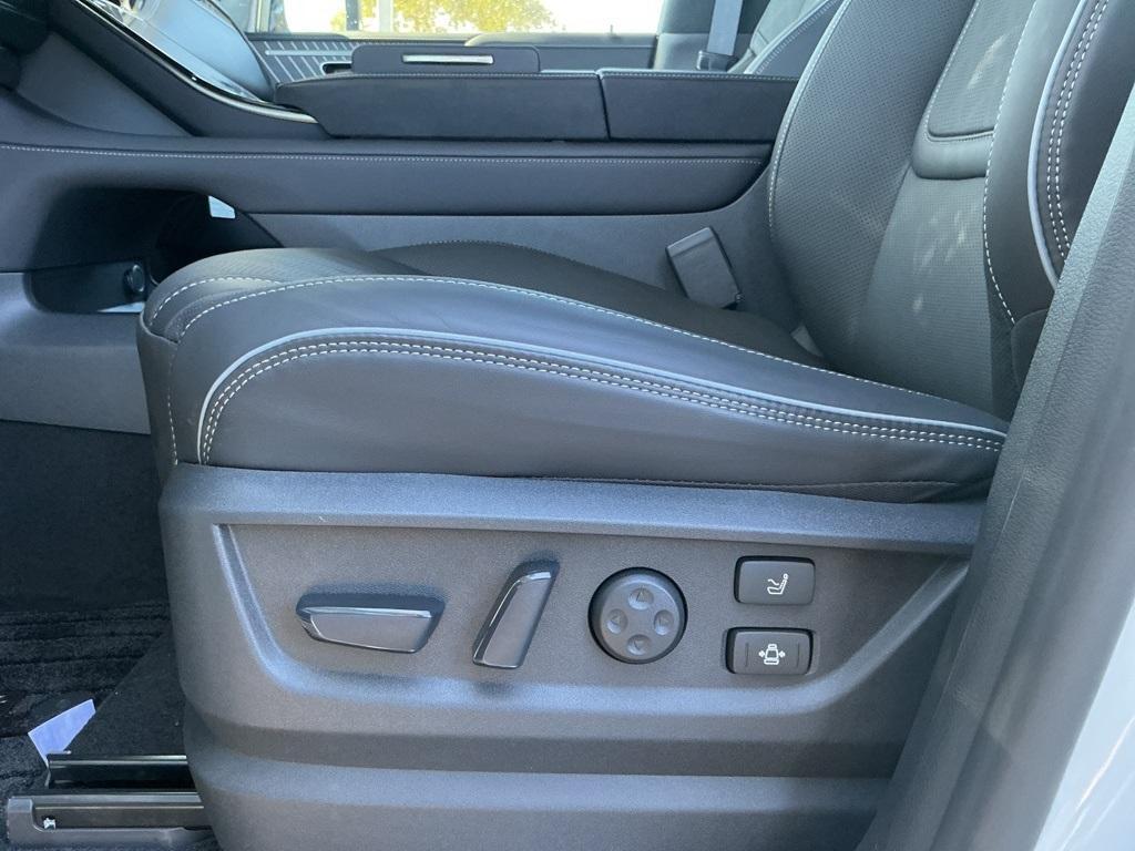 new 2026 INFINITI QX80 car, priced at $111,980