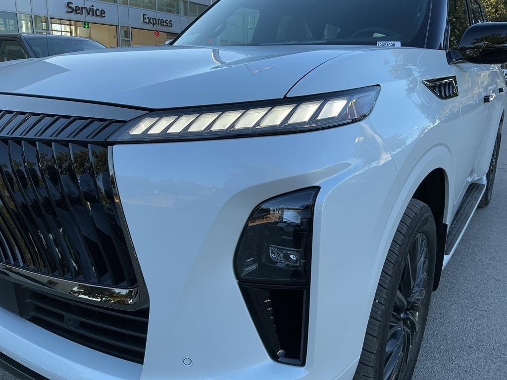 new 2026 INFINITI QX80 car, priced at $111,980