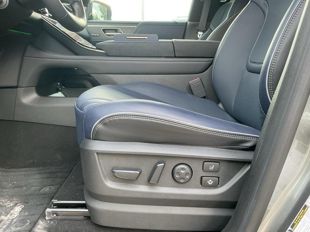 new 2026 INFINITI QX80 car, priced at $96,787