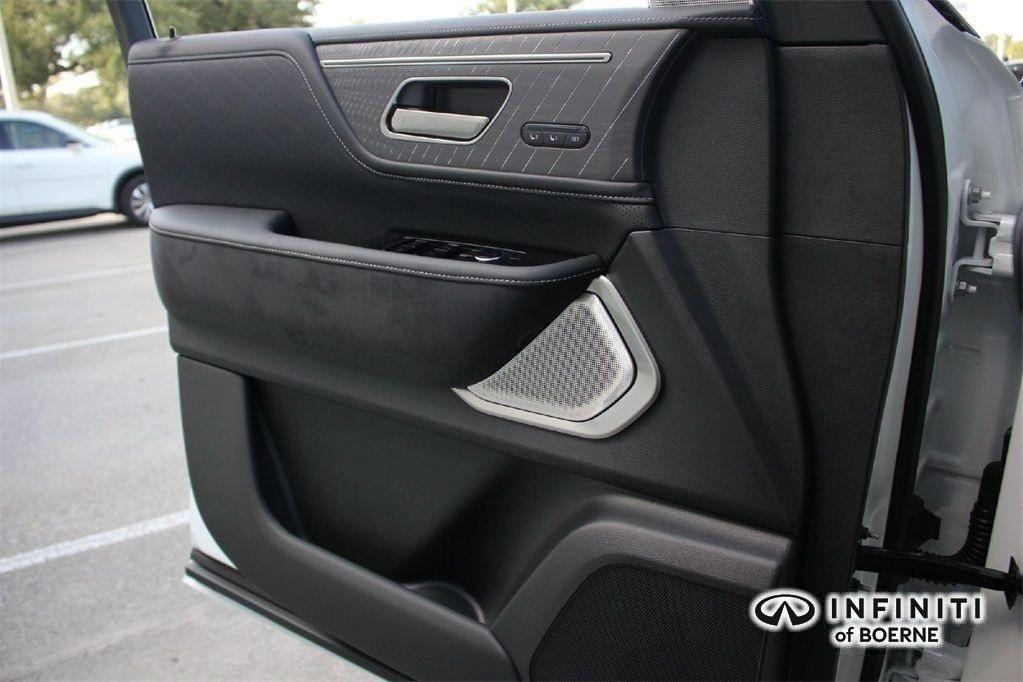 new 2026 INFINITI QX80 car, priced at $103,072