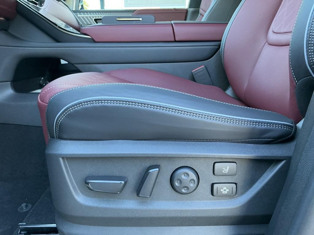 new 2026 INFINITI QX80 car, priced at $110,715