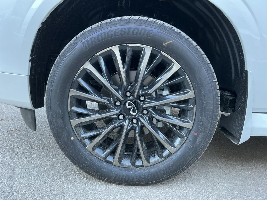 new 2026 INFINITI QX80 car, priced at $111,980