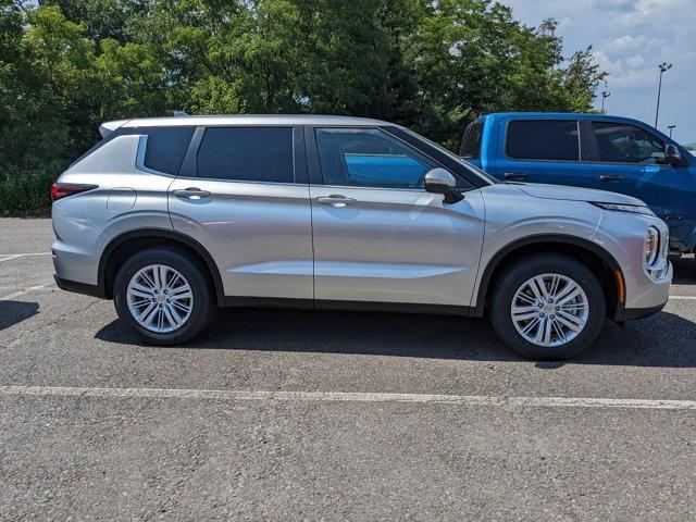 new 2024 Mitsubishi Outlander car, priced at $29,687