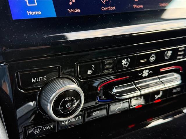 used 2025 Jeep Grand Cherokee car, priced at $55,649