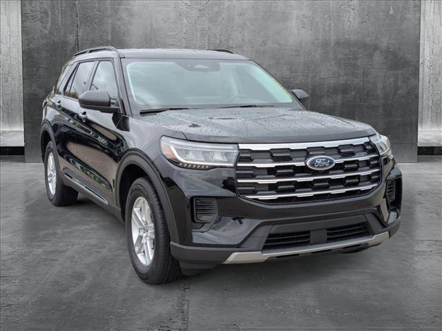 new 2025 Ford Explorer car, priced at $40,372
