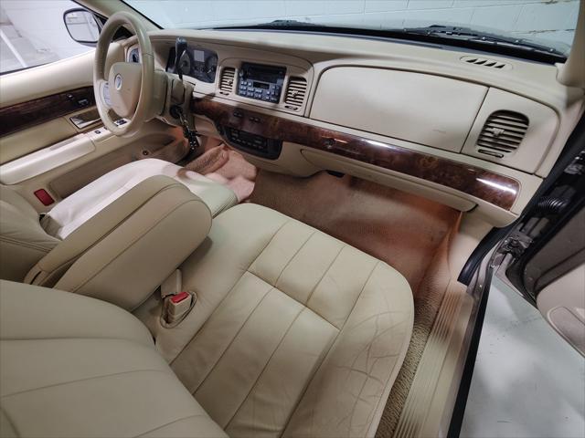 used 2006 Mercury Grand Marquis car, priced at $14,995
